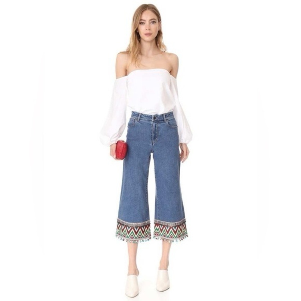 Alice + Olivia Blue Cropped Jeans with Embroidery